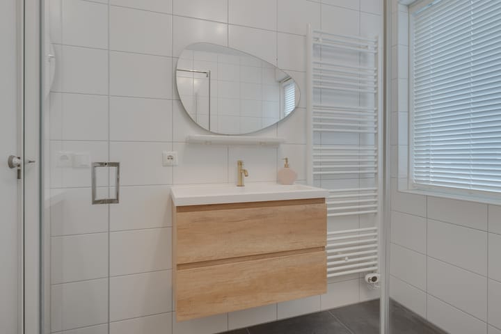 Foto 15 van Purperreiger 25