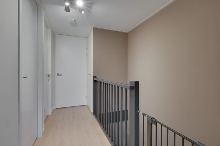 Foto 17 van Purperreiger 25