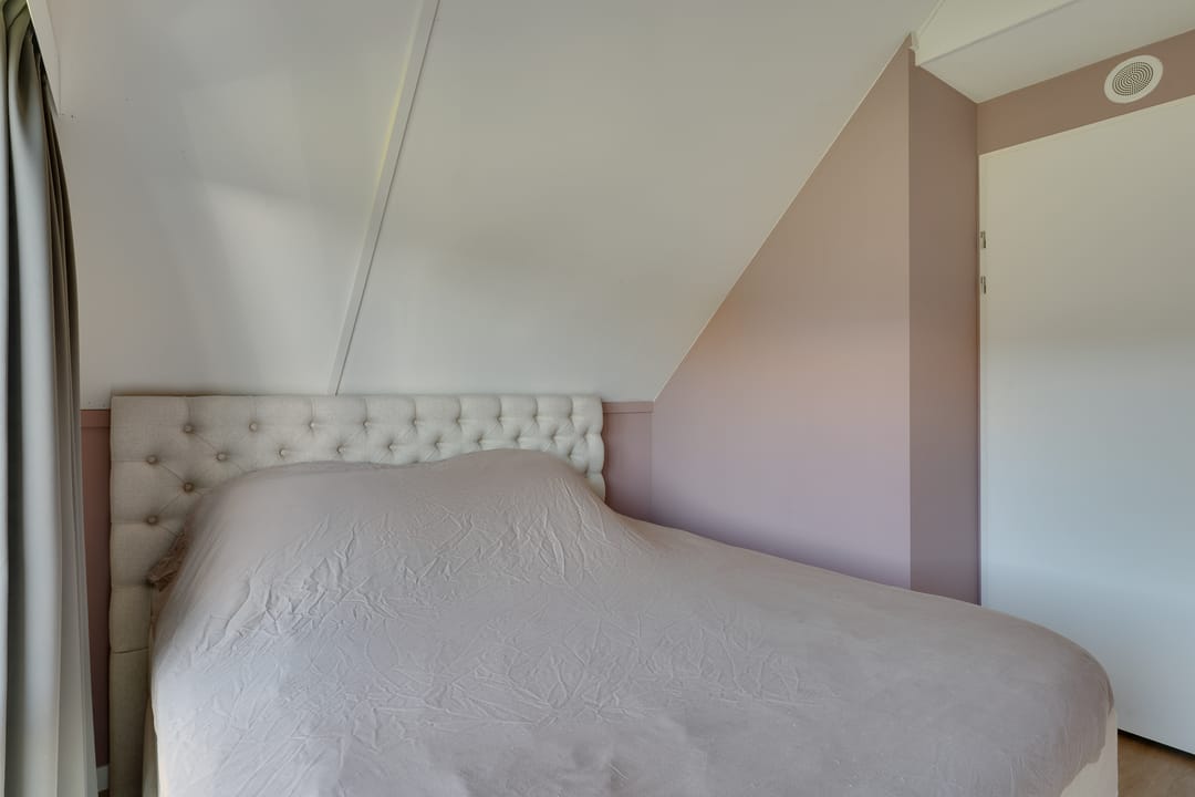 Foto 22 van Purperreiger 25