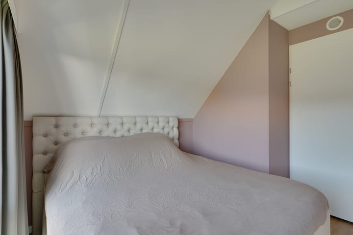 Foto 22 van Purperreiger 25