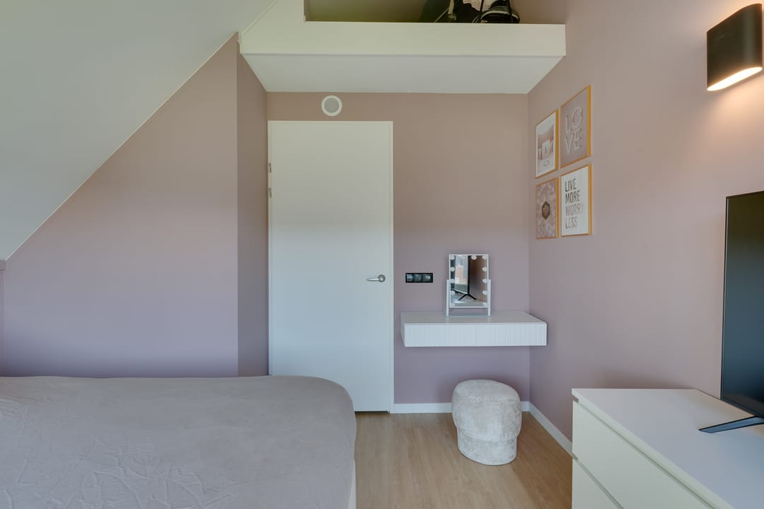 Foto 23 van Purperreiger 25