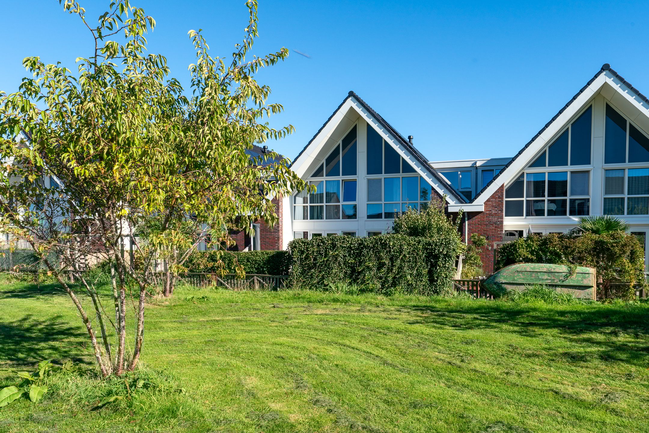 Foto 33 van Purperreiger 25