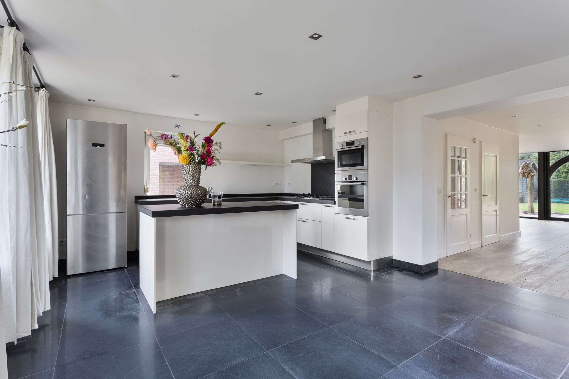 Foto 12 van Leenherenstraat 9