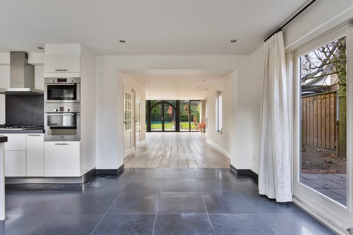 Foto 16 van Leenherenstraat 9