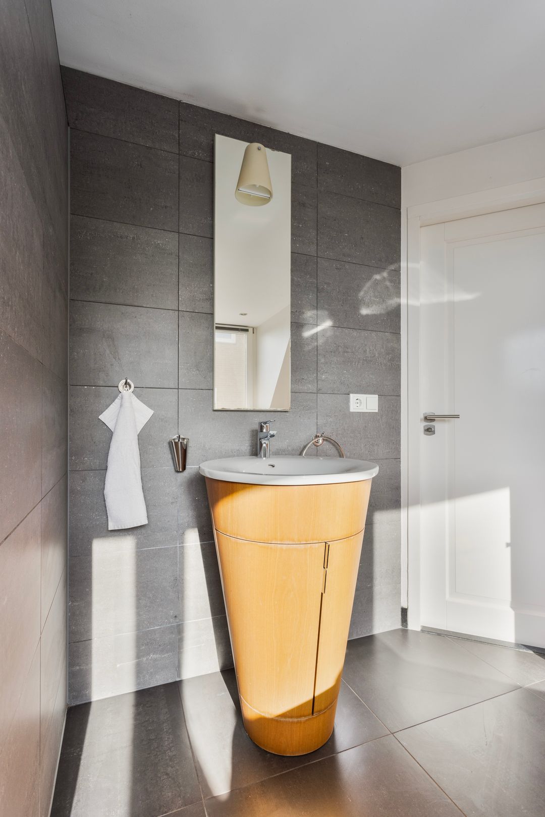 Foto 26 van Leenherenstraat 9