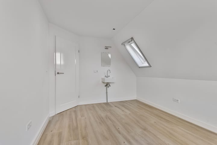 Foto 30 van Leenherenstraat 9