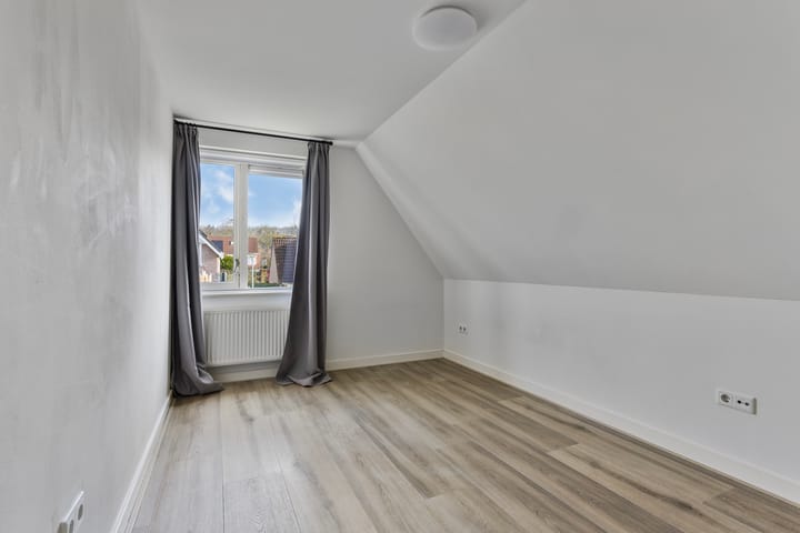 Foto 31 van Leenherenstraat 9