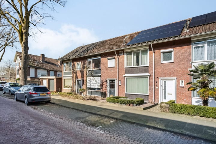 Photo 7 of Narcissenstraat 7