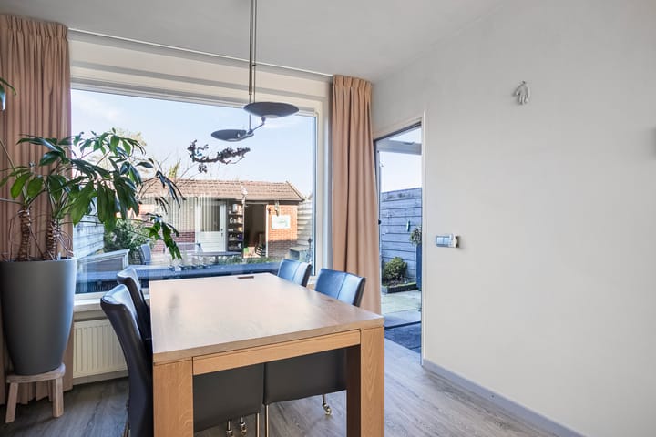 Photo 13 of Narcissenstraat 7