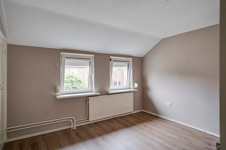 Foto 11 van Hellemanstraat 13