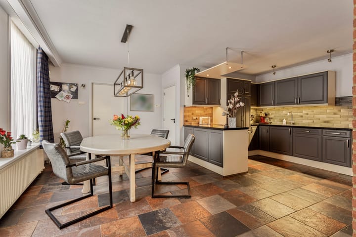 Photo 5 of Bergsestraat 29