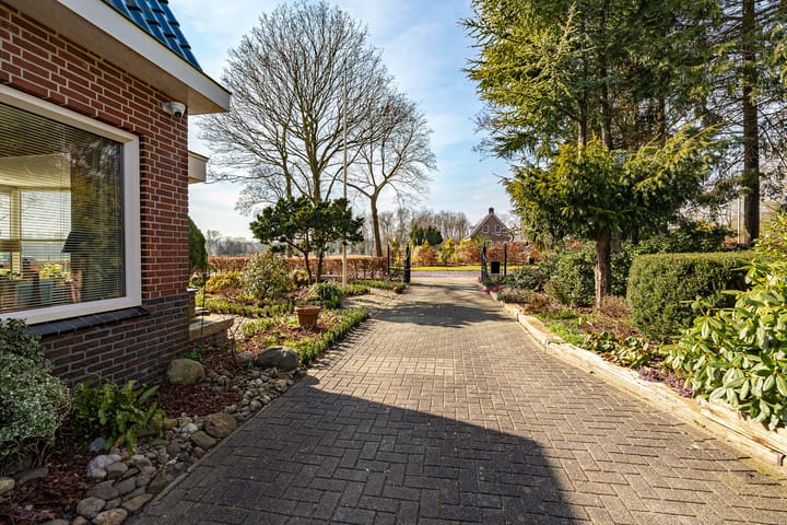 Foto 6 van Emmerhoutstraat 84