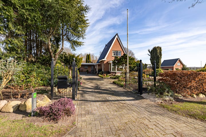 Foto 8 van Emmerhoutstraat 84