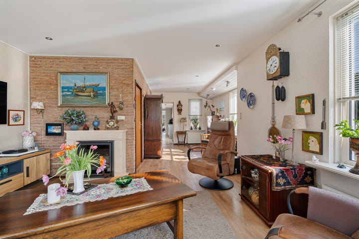 Foto 14 van Emmerhoutstraat 84