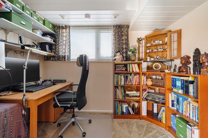 Foto 19 van Emmerhoutstraat 84