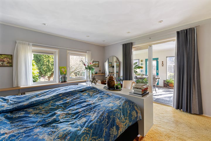 Foto 28 van Emmerhoutstraat 84