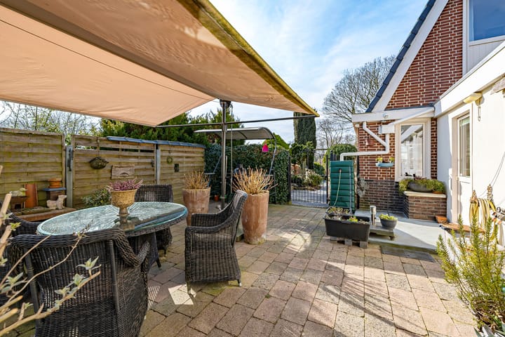 Foto 43 van Emmerhoutstraat 84