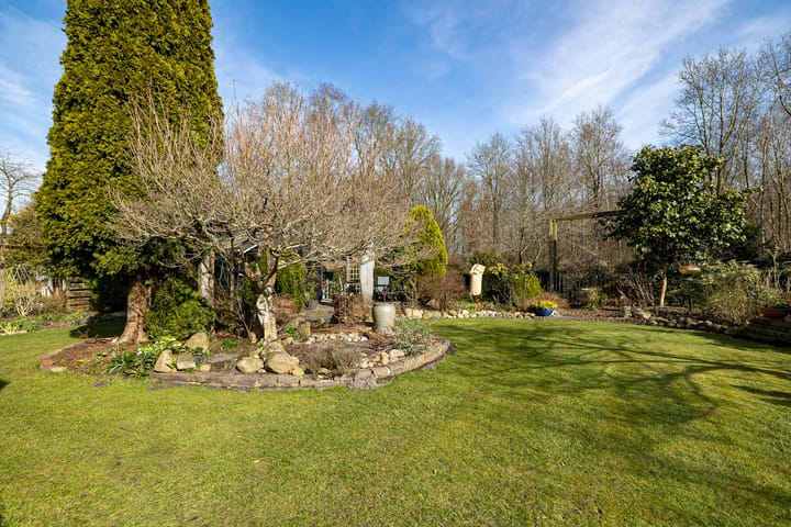 Foto 47 van Emmerhoutstraat 84