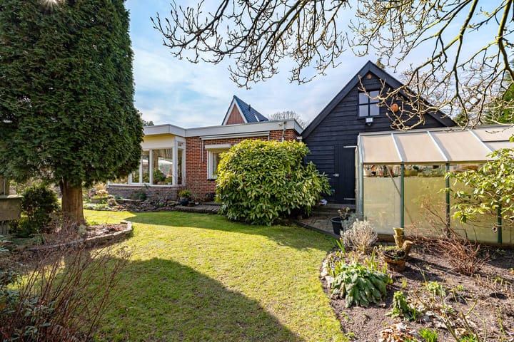 Foto 53 van Emmerhoutstraat 84