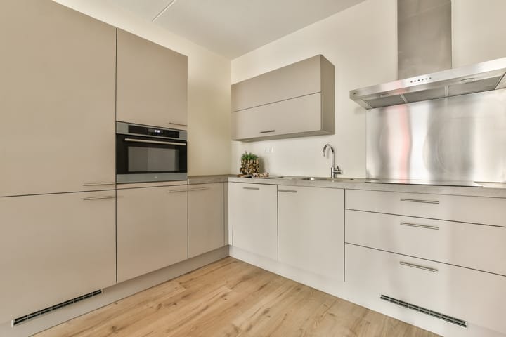 Photo 14 of Johan van der Keukenstraat 75-K