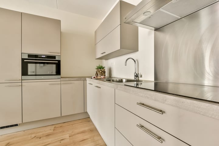 Photo 15 of Johan van der Keukenstraat 75-K