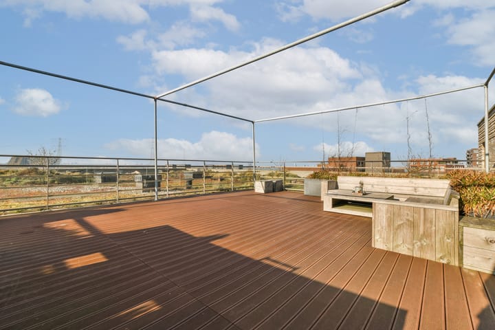 Photo 22 of Johan van der Keukenstraat 75-K