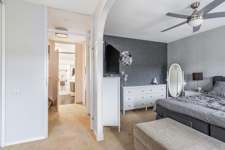 Photo 33 of Johanna Naberpad 17