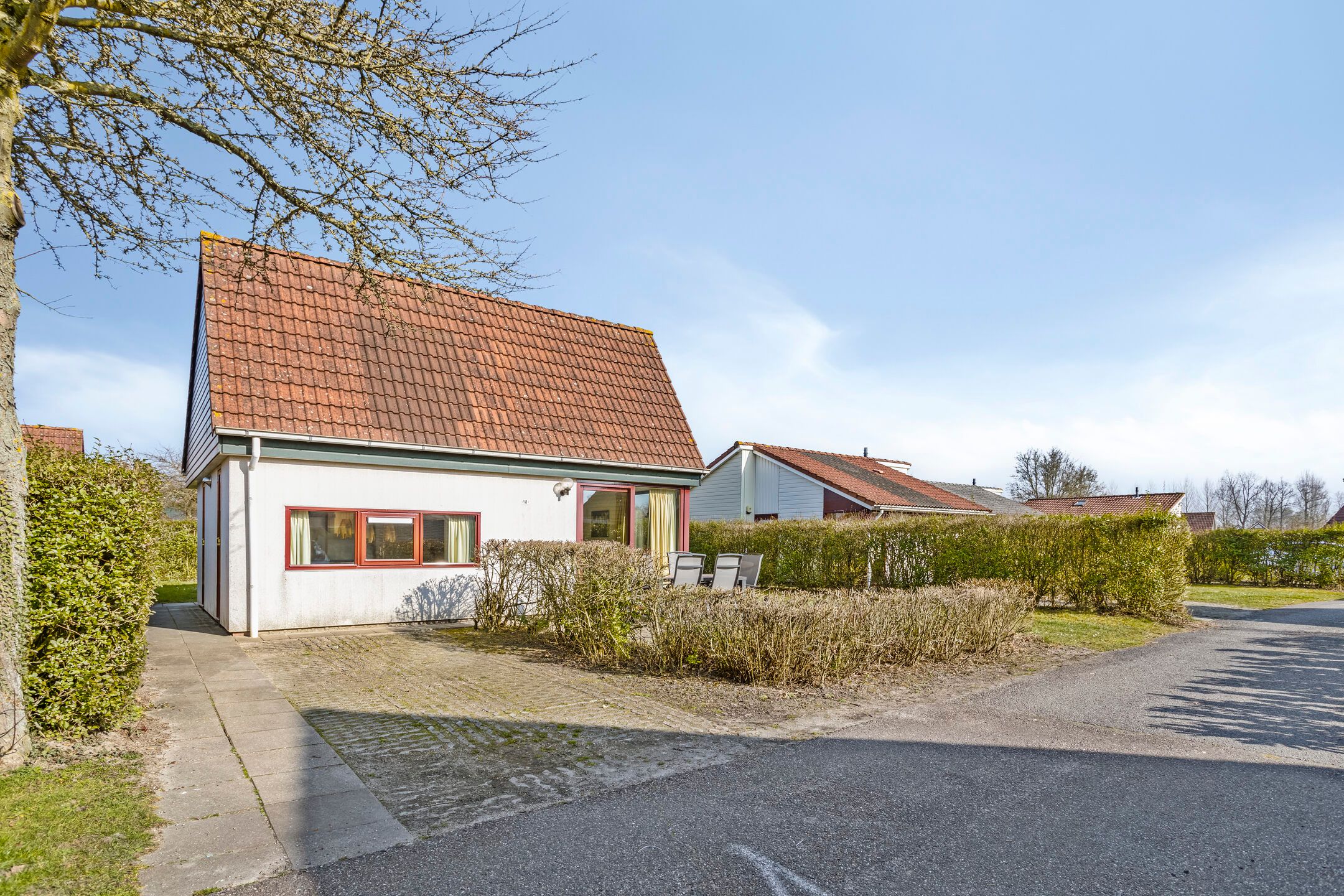 3-bedroom freehold villa in Heinkenszand — photo 5 of 5
