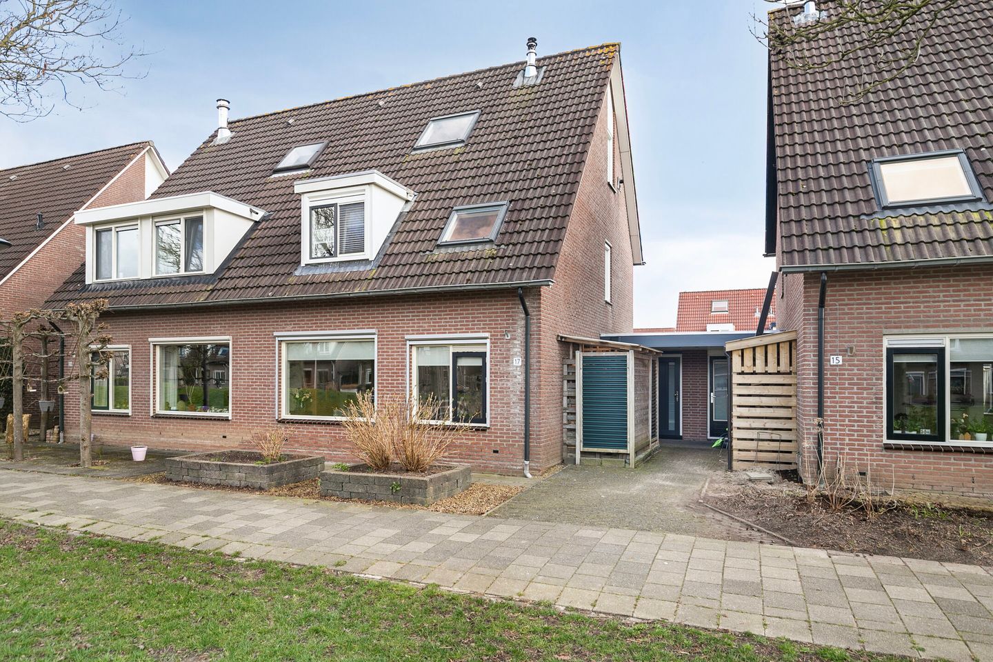 Foto 1 van Rozemarijn 17