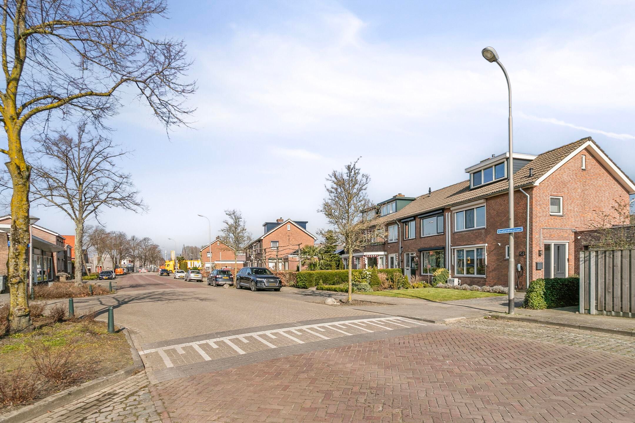 Foto 60 van Oudlandsestraat 25