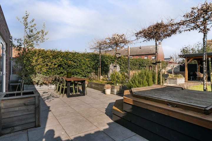 Foto 45 van Oudlandsestraat 25