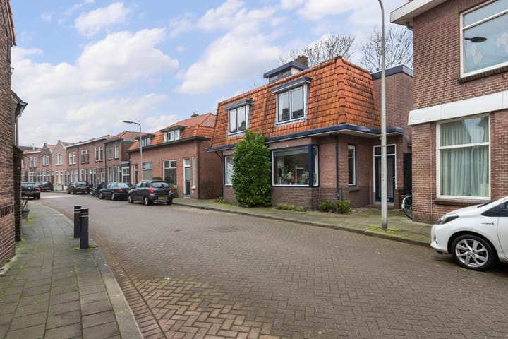 Foto 38 van Mr. D.J. van Heusdestraat 2