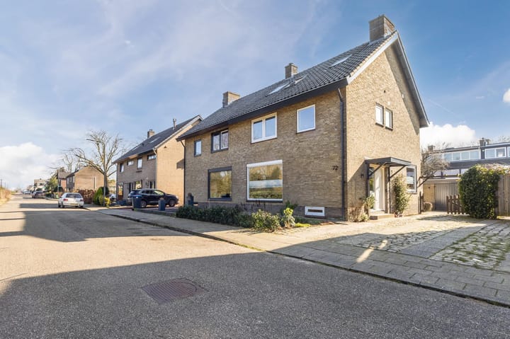 Foto 2 van Parallelweg 72