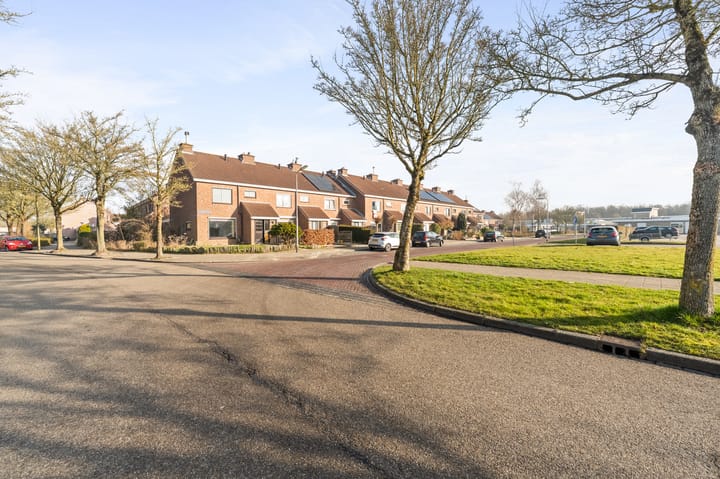 Foto 5 van Genemuidenstraat 1