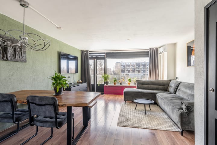 Foto 2 van van der Waalsstraat 129