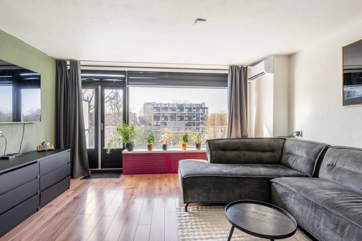 Foto 10 van van der Waalsstraat 129