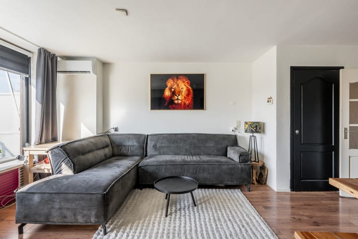 Foto 12 van van der Waalsstraat 129