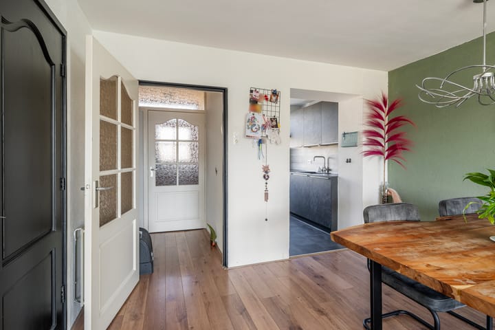 Foto 14 van van der Waalsstraat 129