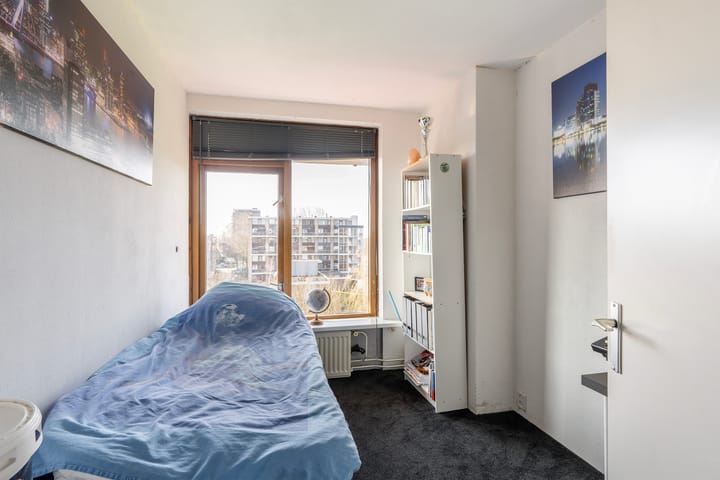 Foto 24 van van der Waalsstraat 129