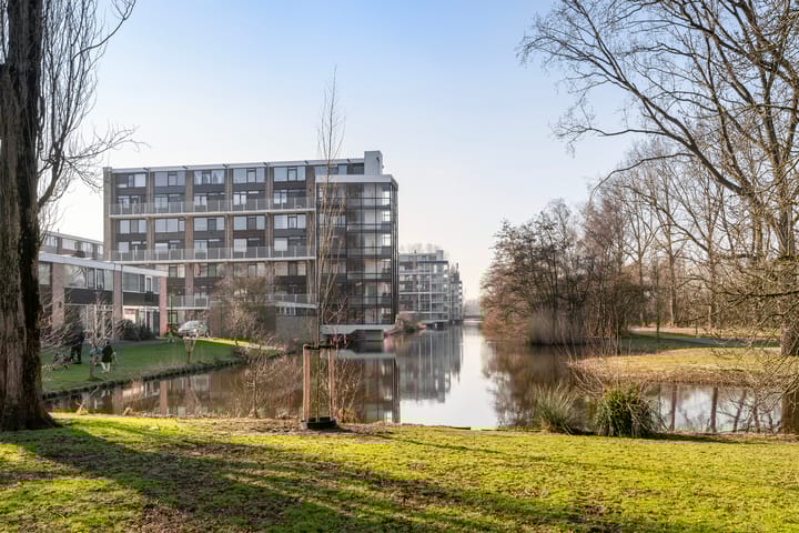 Foto 28 van van der Waalsstraat 129