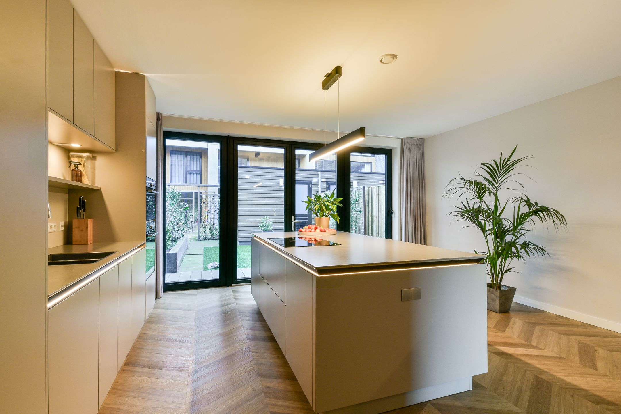 Foto 12 van Brede Hilledijk 744