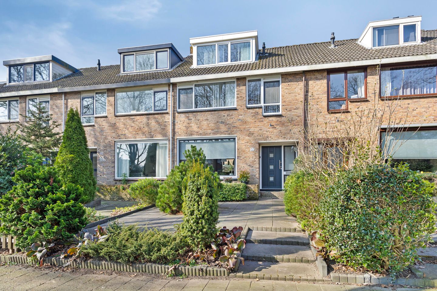 Foto 1 van Una-Corda 37