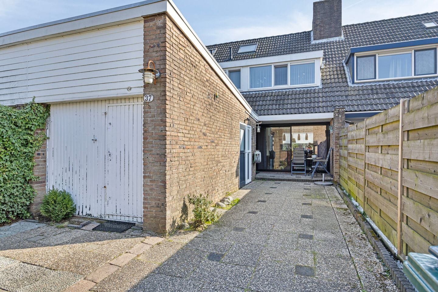 Photo 35 of Una-Corda 37