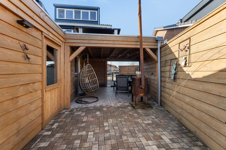 Foto 25 van Azaleastraat 19