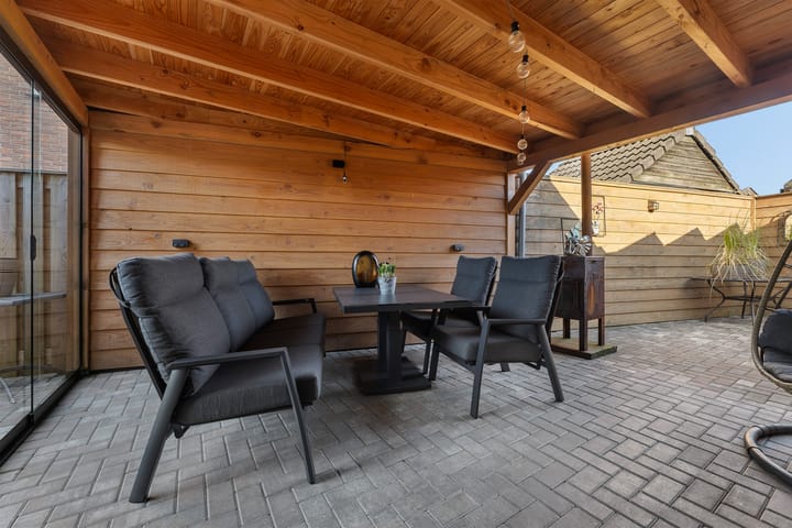 Foto 26 van Azaleastraat 19