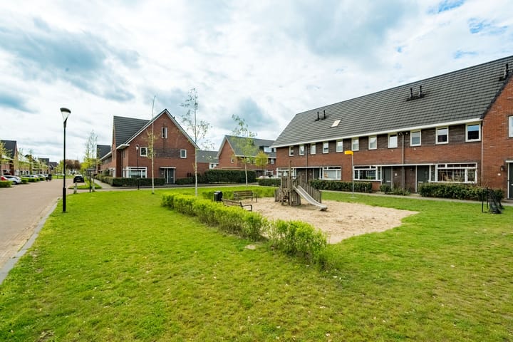 Foto 3 van Van de Weerdstraat 40