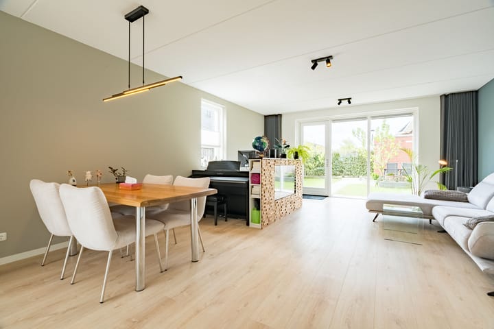 Foto 5 van Van de Weerdstraat 40