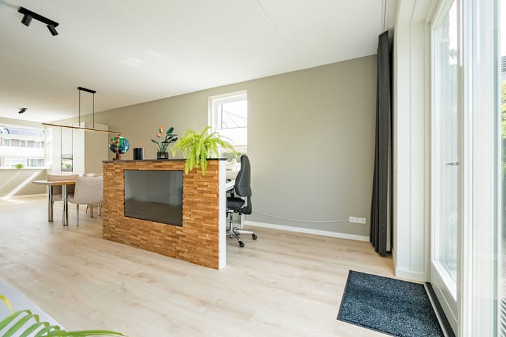 Foto 8 van Van de Weerdstraat 40