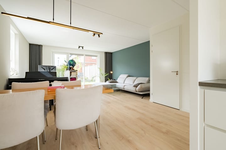 Foto 17 van Van de Weerdstraat 40