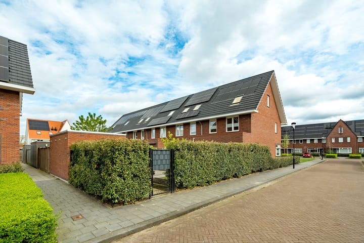 Foto 31 van Van de Weerdstraat 40